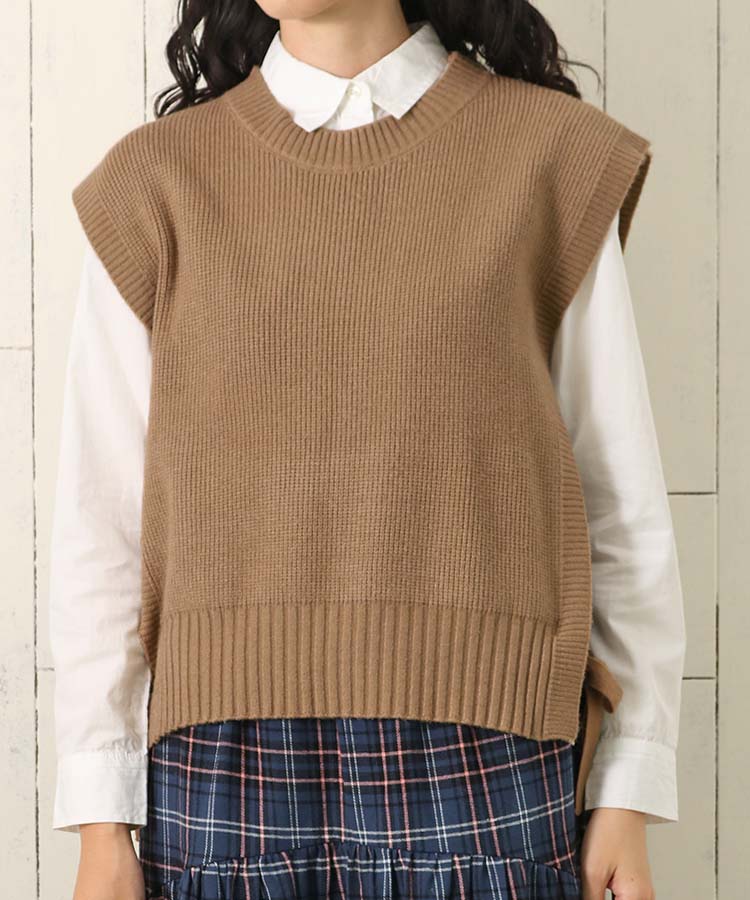 atelier emau アトリエエマウ サイドリボンボアベスト ベージュ atelier emau｜サイドリボンボアベスト - atelier emau(アトリエエマウ