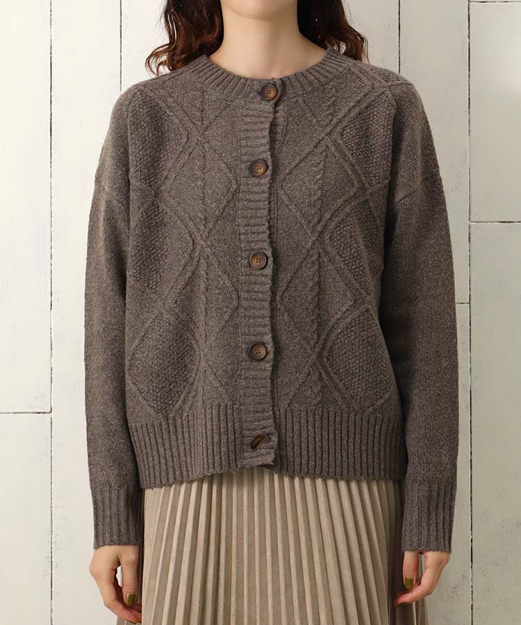 リサイクルポリエステルケーブル編みカーディガン アイボリー グレイ