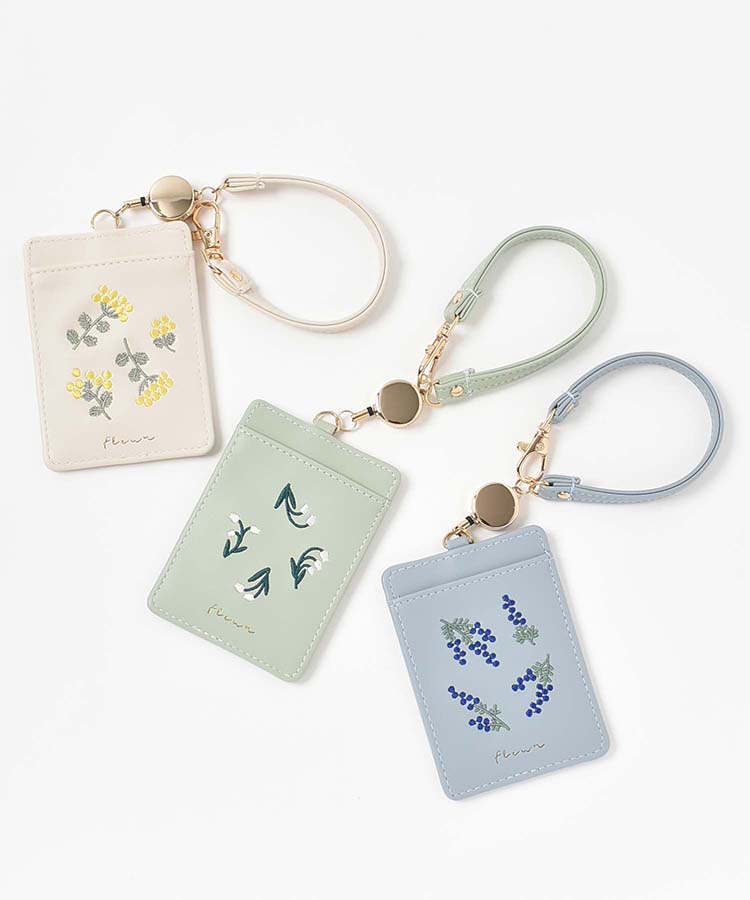 フラワー刺繍パスケース パスケース 小物入れ 定期入れ 携帯小物