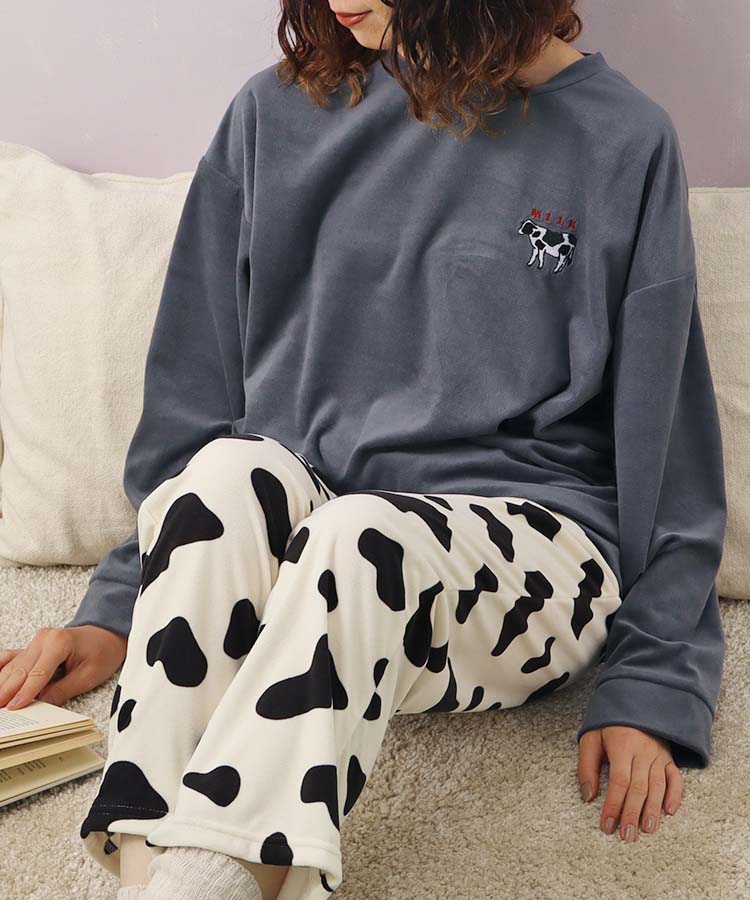 ウシ柄ワンポイントルームウェア上下セット | Bleu Bleuet（ブルー