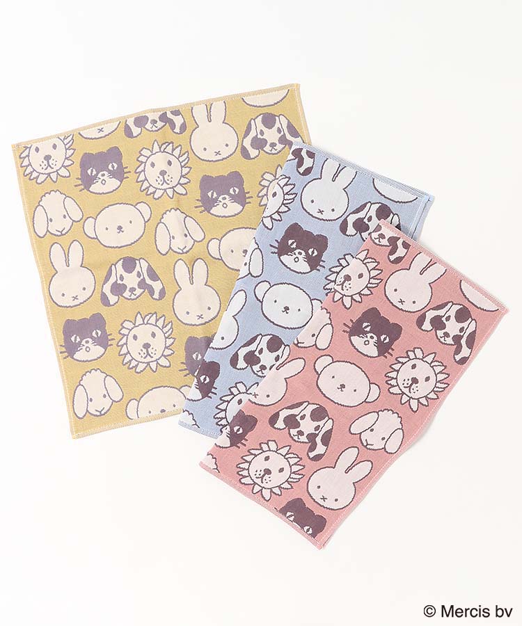 手刺繍入あずき/小豆のお腹ピロー【くまさんとミツバチ】 ミッフィーとアニマルたち三重ガーゼハンカチ | Bleu Bleuet（ブルー